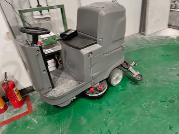 選用什么機器清潔環氧地坪比較好 選用什么機器清潔環氧地坪比較好