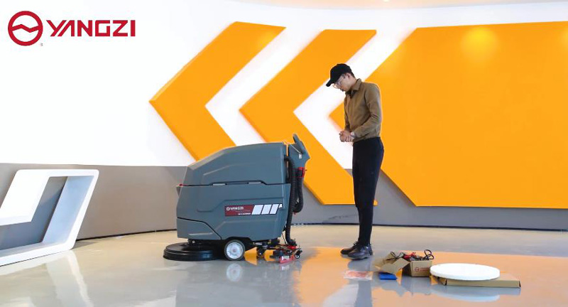 不同場景如何去選擇？掃地機還是洗地機？