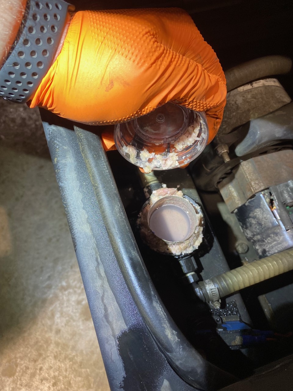 保持清潔:檢查和清潔洗地機(jī)溶液過(guò)濾器的重要性 保持清潔:檢查和清潔洗地機(jī)溶液過(guò)濾器的重要性