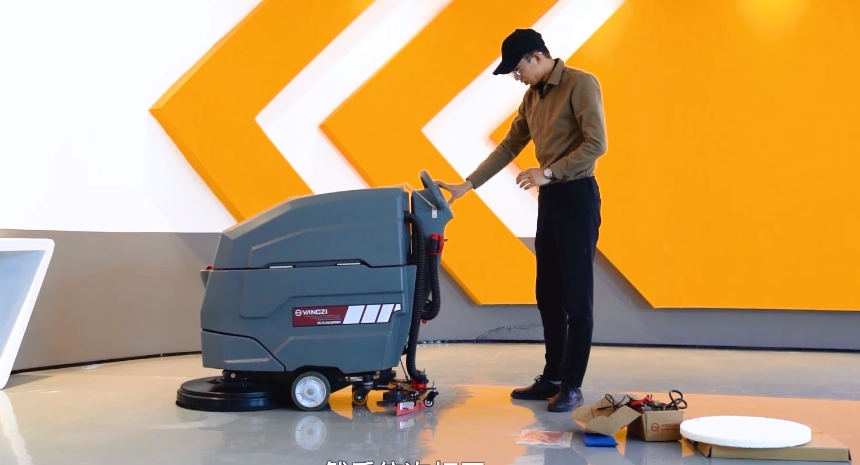 手推式洗地機(jī)多少錢一臺 手推式洗地機(jī)多少錢一臺