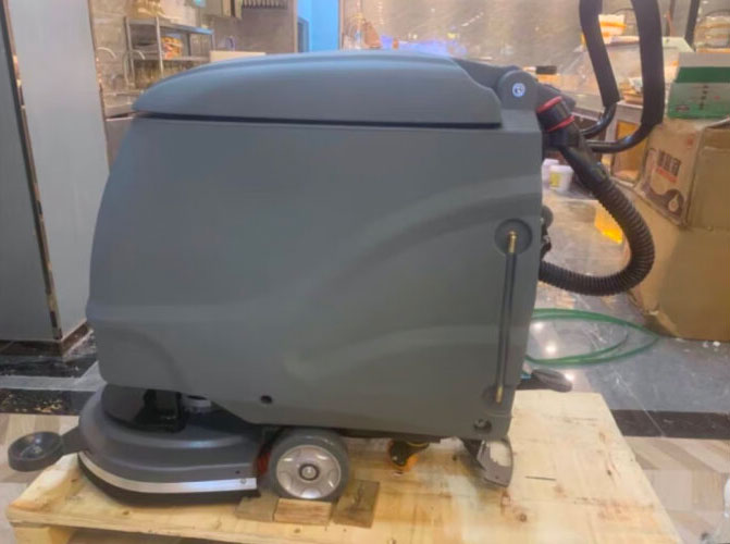 超市洗地機(jī)多少錢一臺 超市洗地機(jī)多少錢一臺