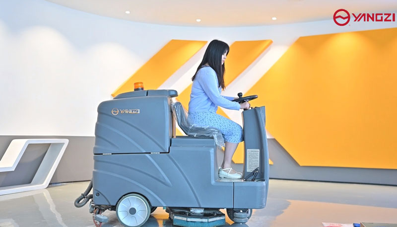 車(chē)庫(kù)洗地機(jī)越洗越臟怎么辦