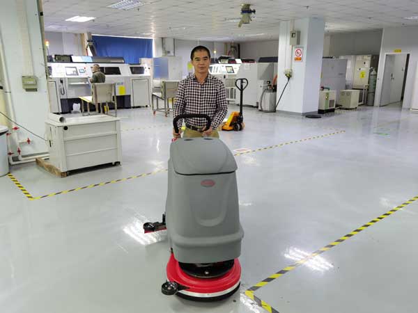 洗地機選購技術(shù)總結(jié)(圖1) 如何選擇洗地機